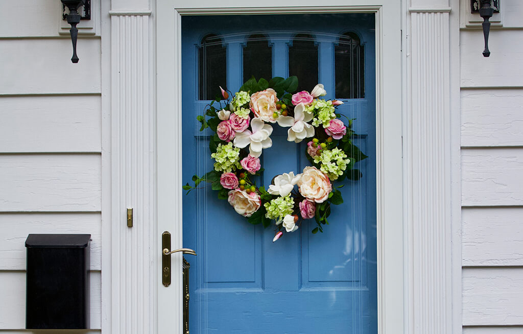 Five Spring Tips to Dress up your Doorway